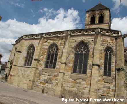 Photo&nbsp;: L'&eacute;glise Notre-Dame de Montlu&ccedil;on est une &eacute;glise gothique du XVe si&egrave;cle situ&eacute;e &agrave; Montlu&ccedil;on dans le d&eacute;partement de l'Allier. Construite &agrave; l'initiative de Louis II de Bourbon, duc de Bourbon, elle est rest&eacute;e inachev&eacute;e par manque de moyens. Elle est class&eacute;e Monument historique.  