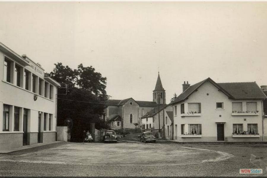 LIGNEROLLES- La mairie