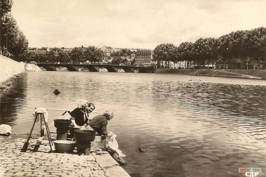 MONTLUCON -  Le Cher et le pont Saint Pierre