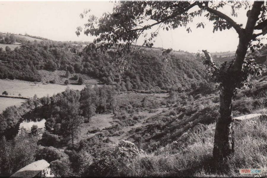 Lignerolles - Gorges du cher - Vue sur le moulin Mercier